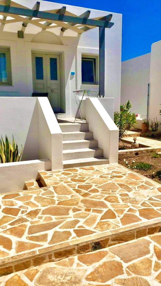 Villa, Beachside photo 3