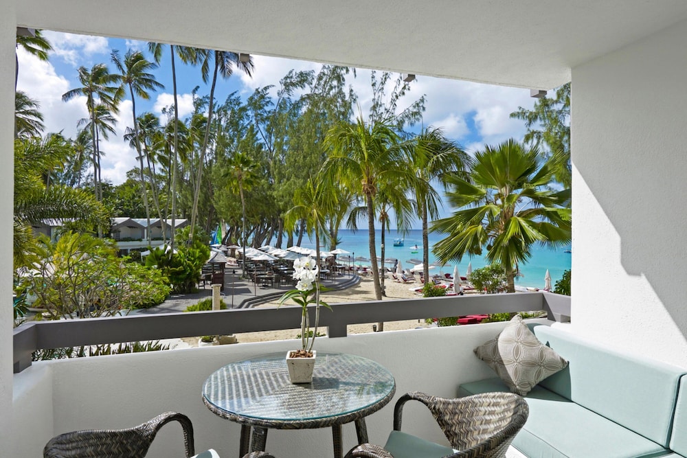 Room, 1 King Bed, Balcony, Ocean View photo 3