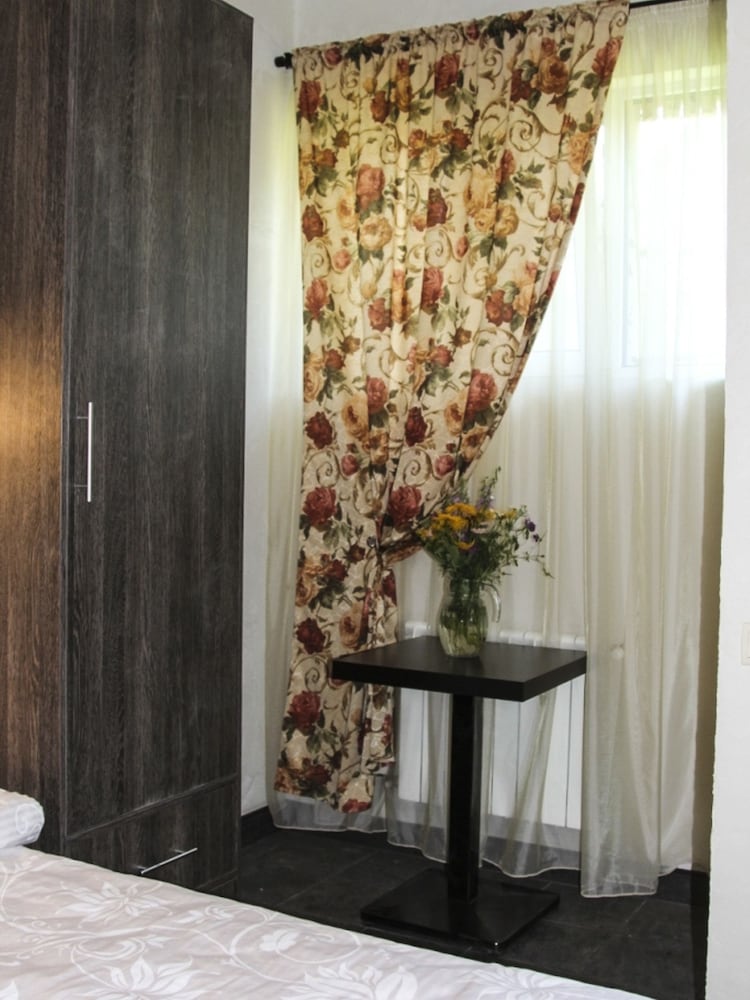 Standard Twin Room photo 2