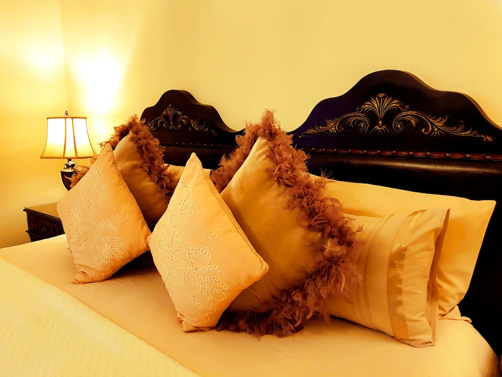 Luxury Room (His and Hers) photo 1