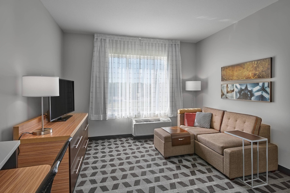 Suite, 1 Bedroom - Photo 1
