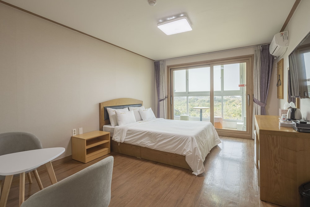 A. Hotel Type (Double) photo 1