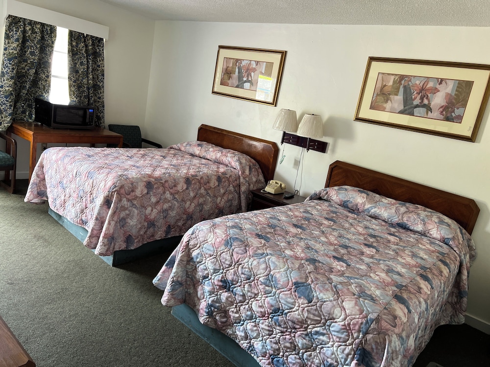 Economy Double Room, 2 Double Beds
