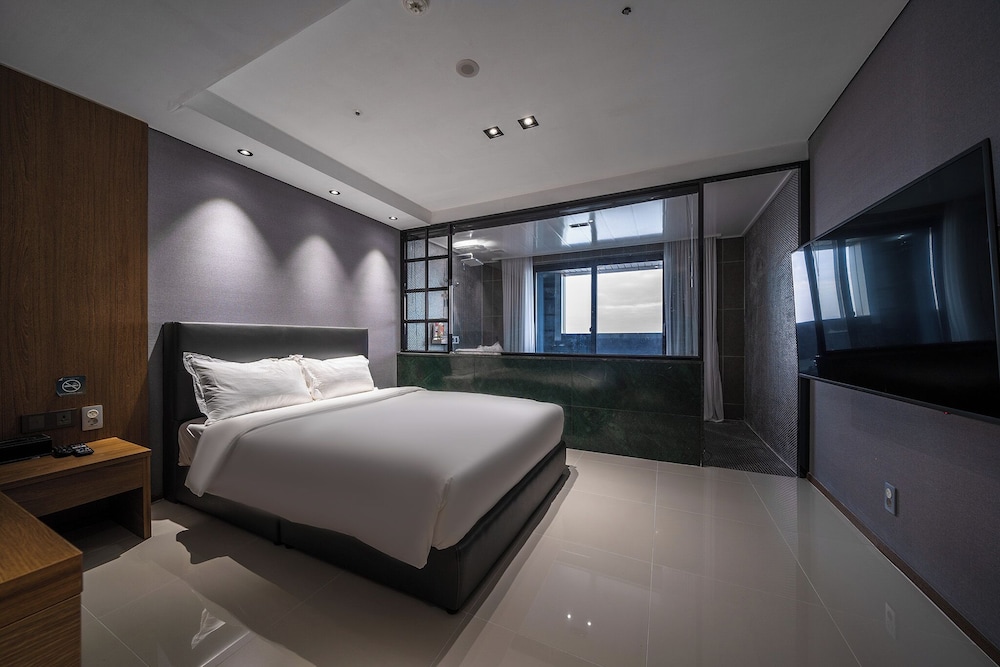 Deluxe Double Room, 1 Double Bed, Private Bathroom, Ocean View