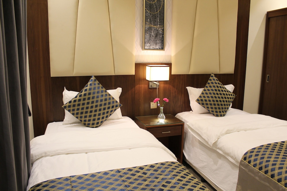 Luxury Double Or Twin Room, 1 Double Bed, Kitchen, City View