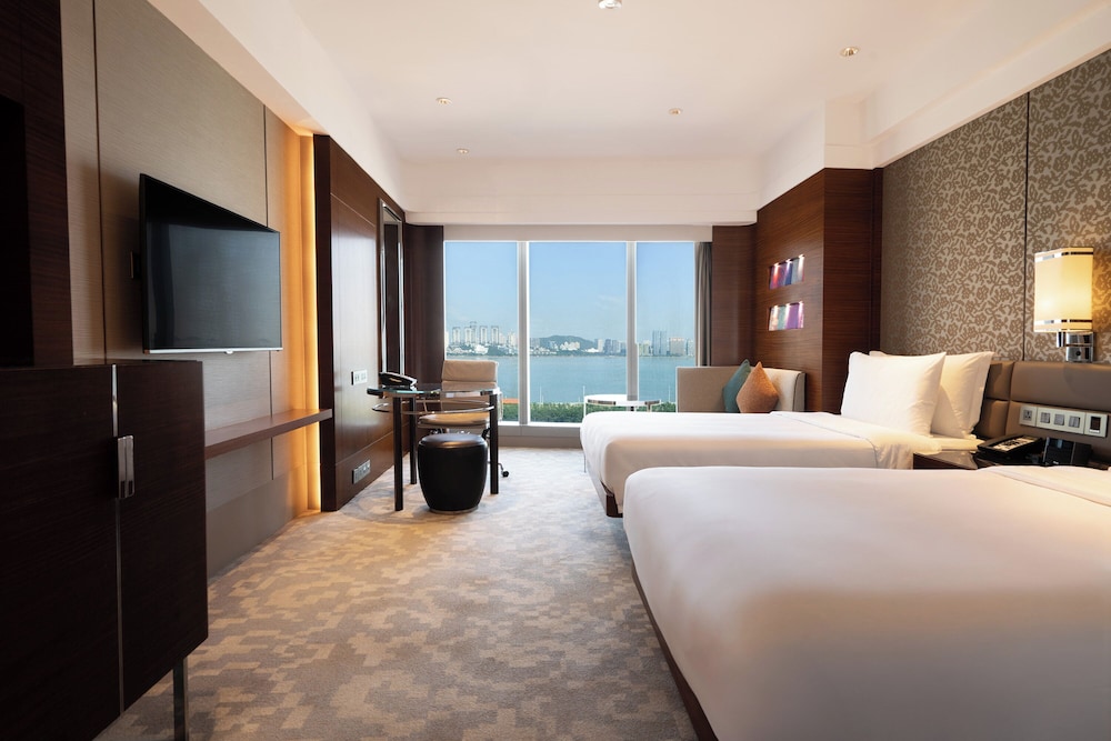 Standard Room, 2 Double Beds, Smoking, Sea View photo 1