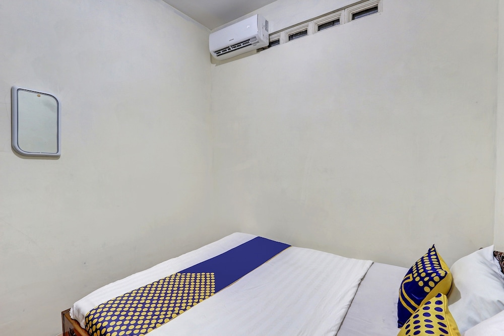 Economy Double Room photo 2