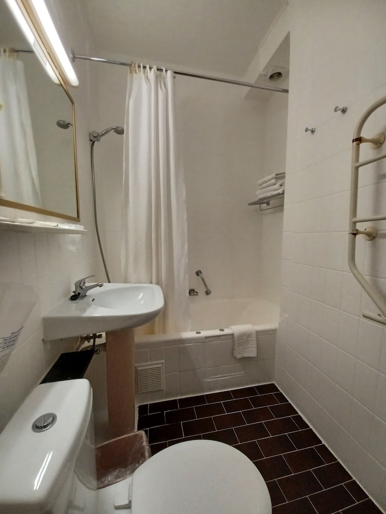 Economy Double Room photo 2