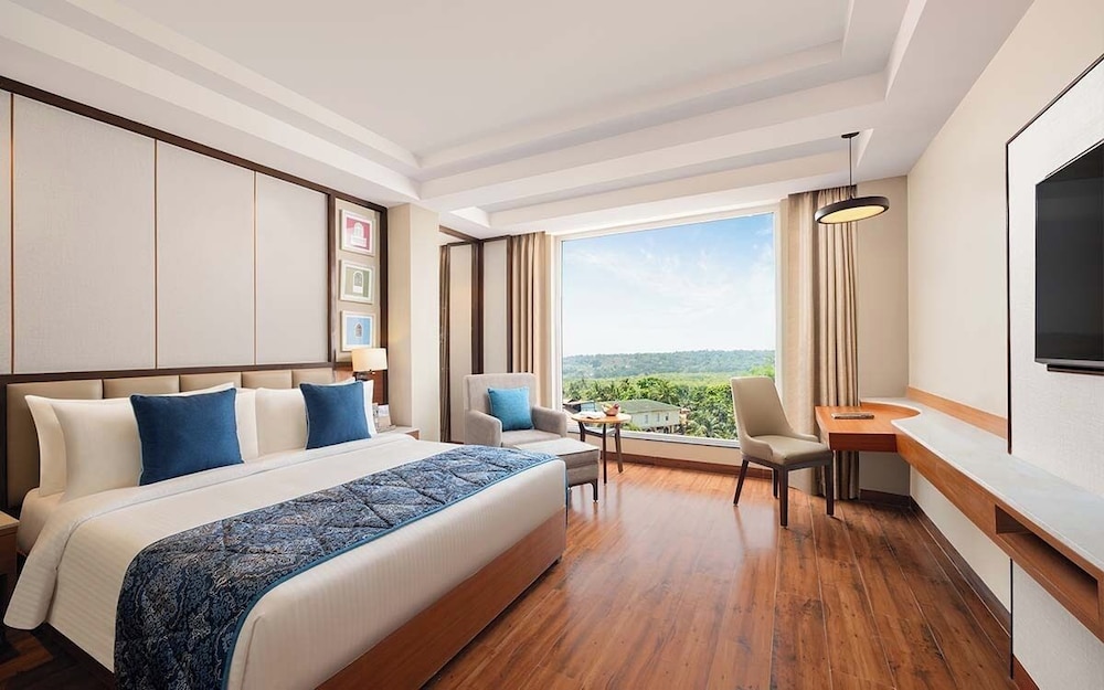 Deluxe Room, 1 King Bed