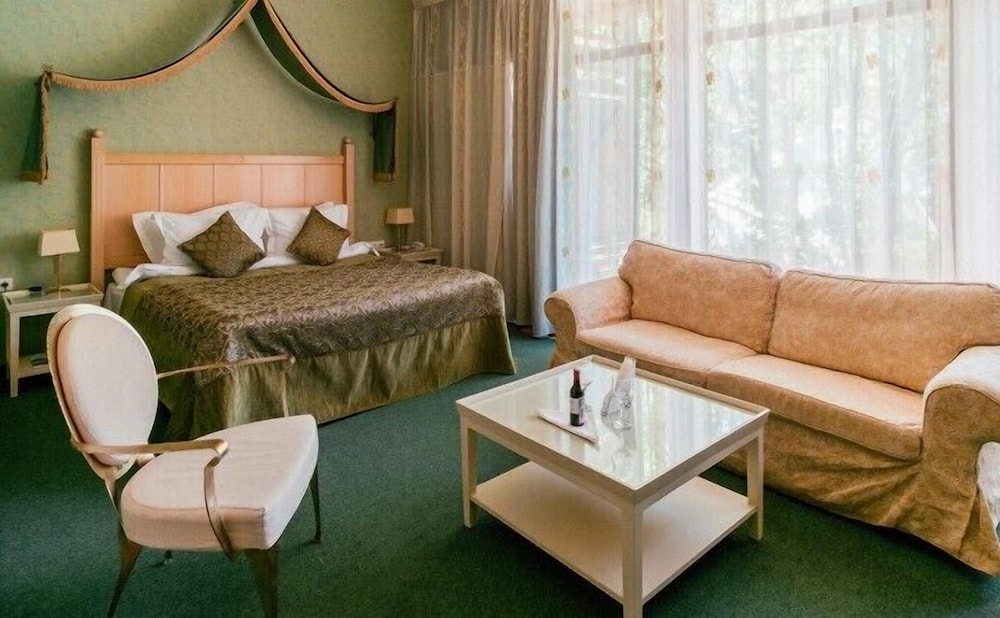 Luxury Suite photo 3