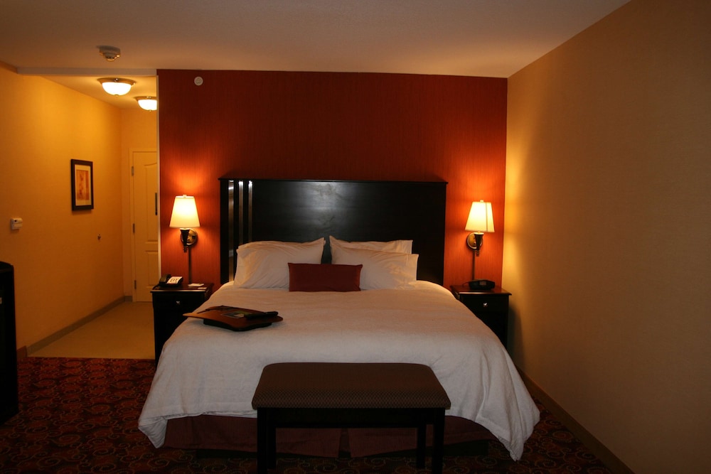 Room, 1 King Bed, Non Smoking - Photo 2