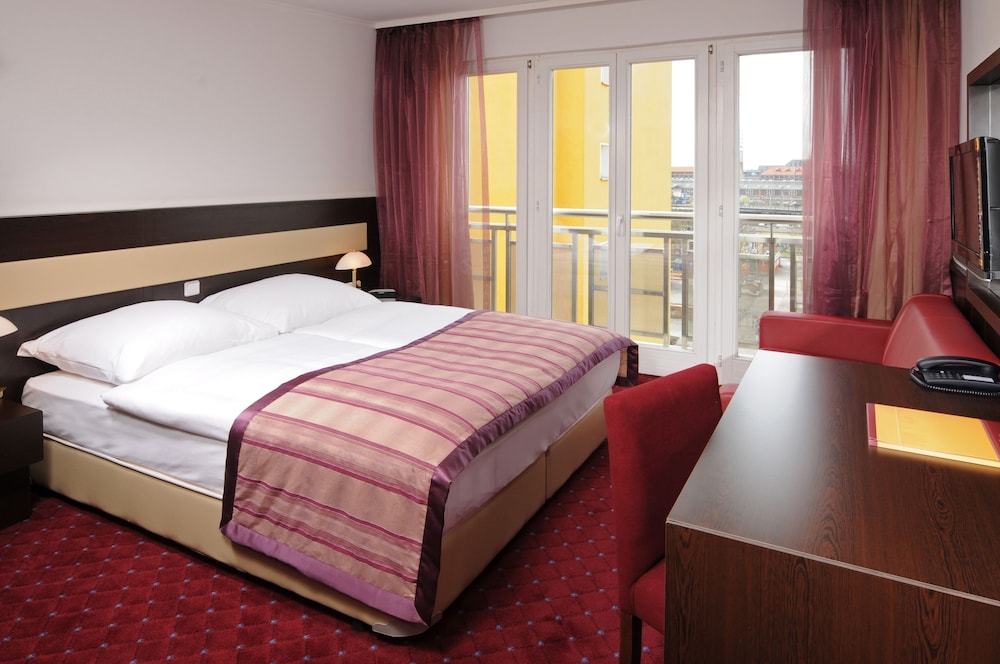 Double Or Twin Room photo 1