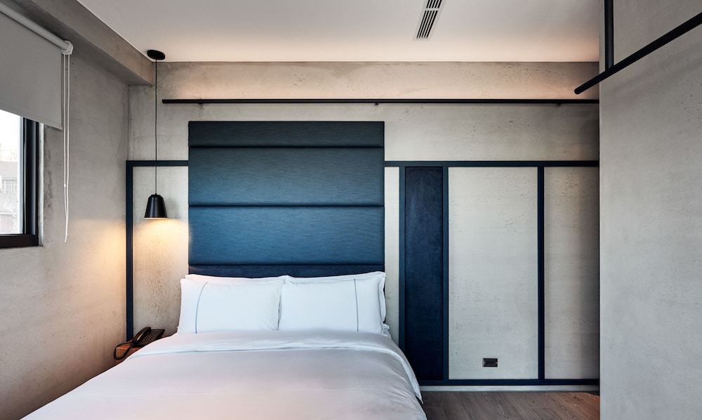 Design Double Room, 1 Double Bed, River View photo 3