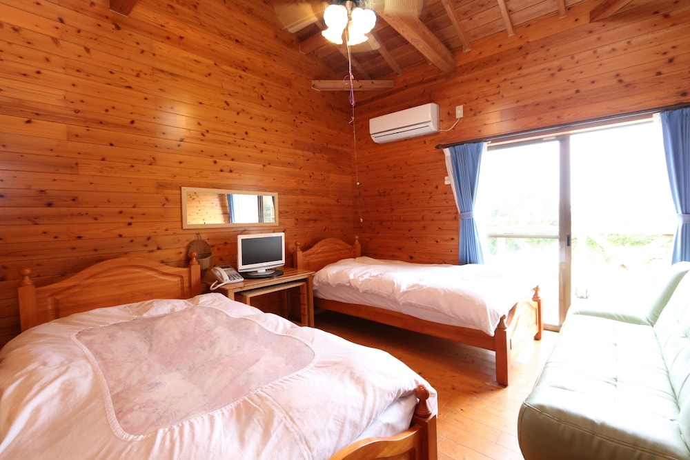 Twin Room - Photo 1