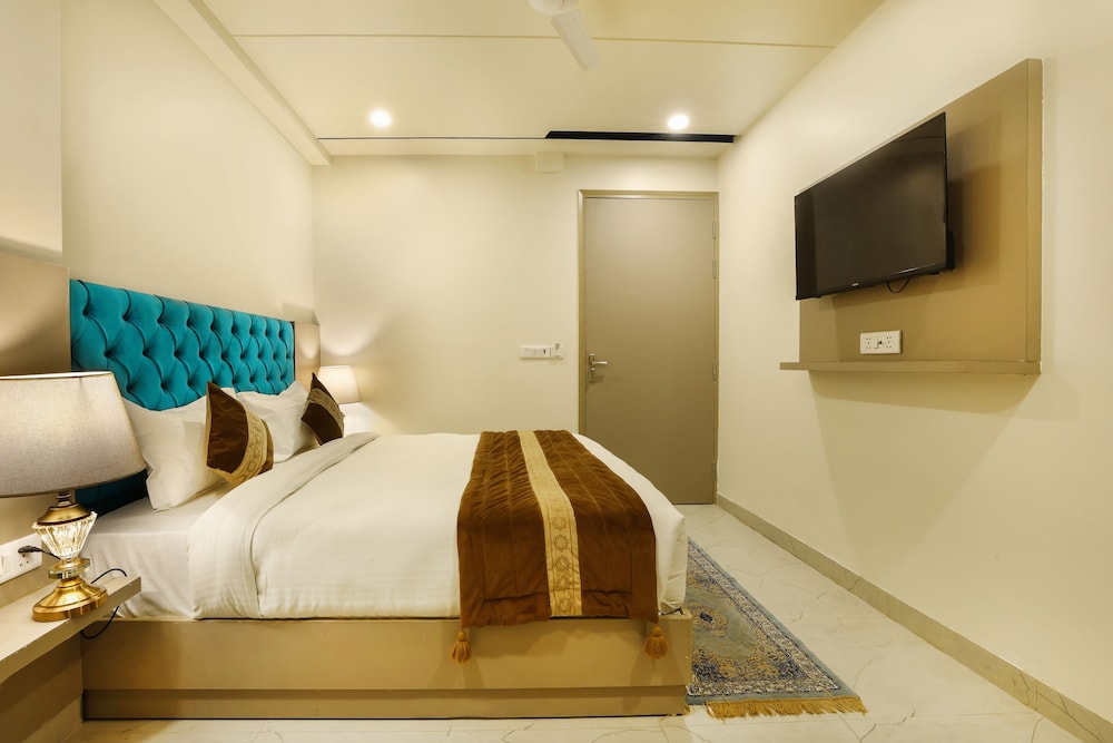 Deluxe Double Room - Photo 18