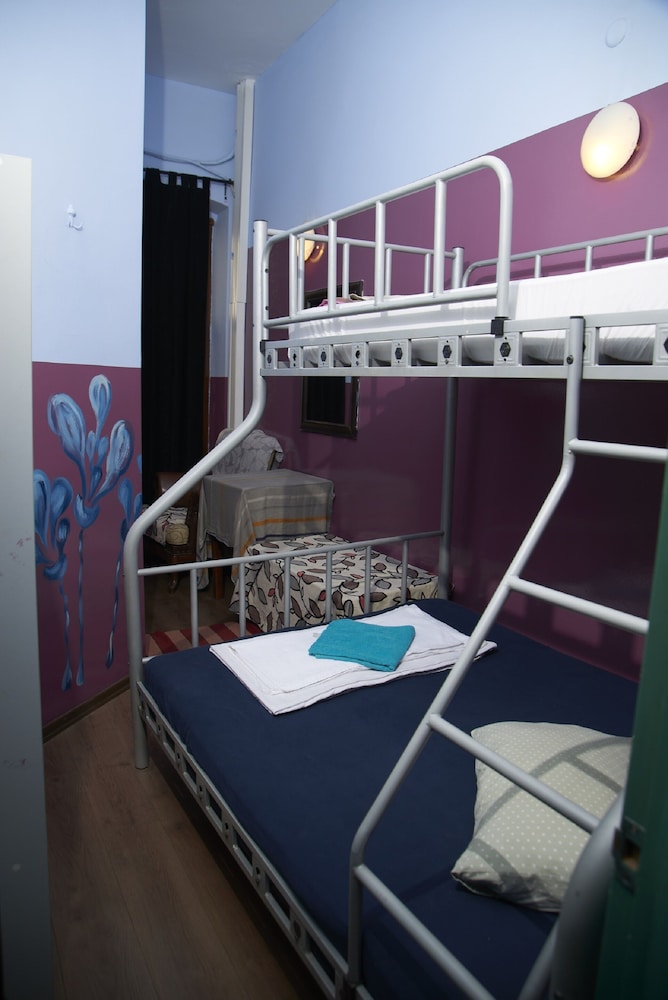 Triple Room, Shared Bathroom photo 1