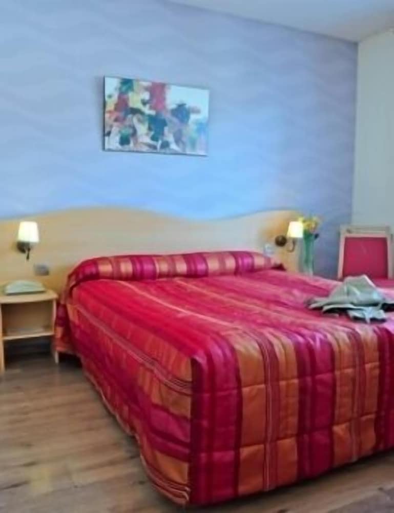 Double Room - Photo 5