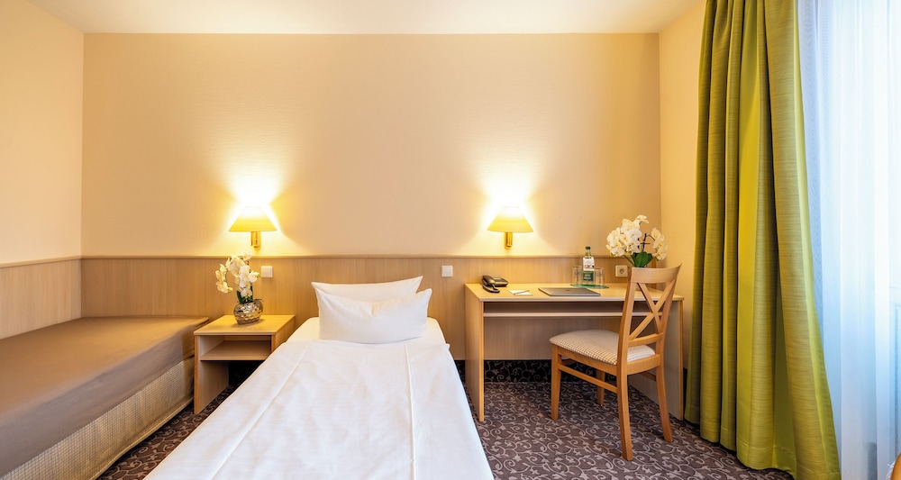 Standard Single Room photo 2