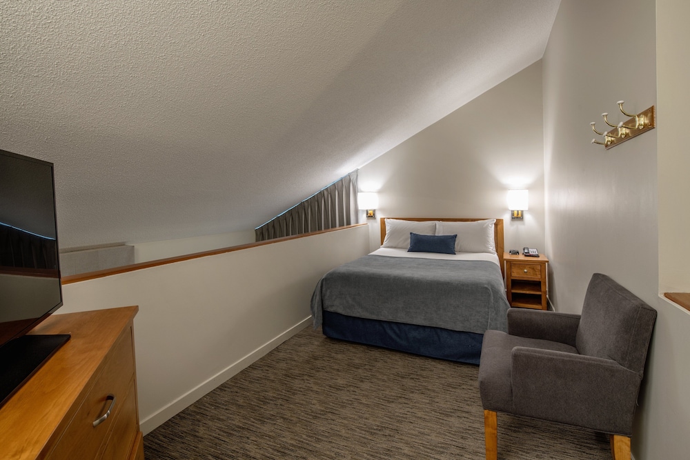 Loft with Sofa Bed - Photo 3