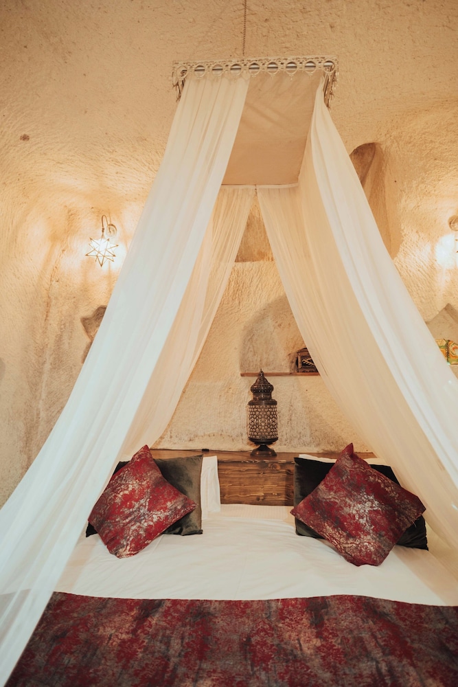 Deluxe Stone Suite with Stone - Photo 38