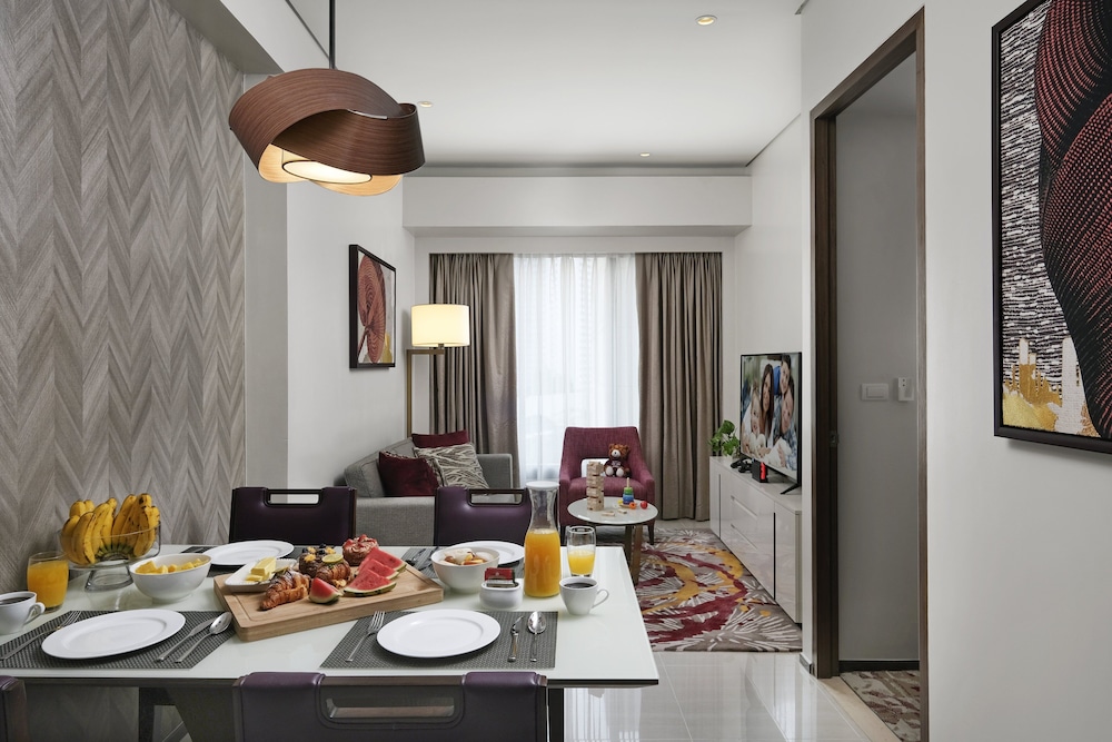 Deluxe Room, 1 Bedroom - Photo 2