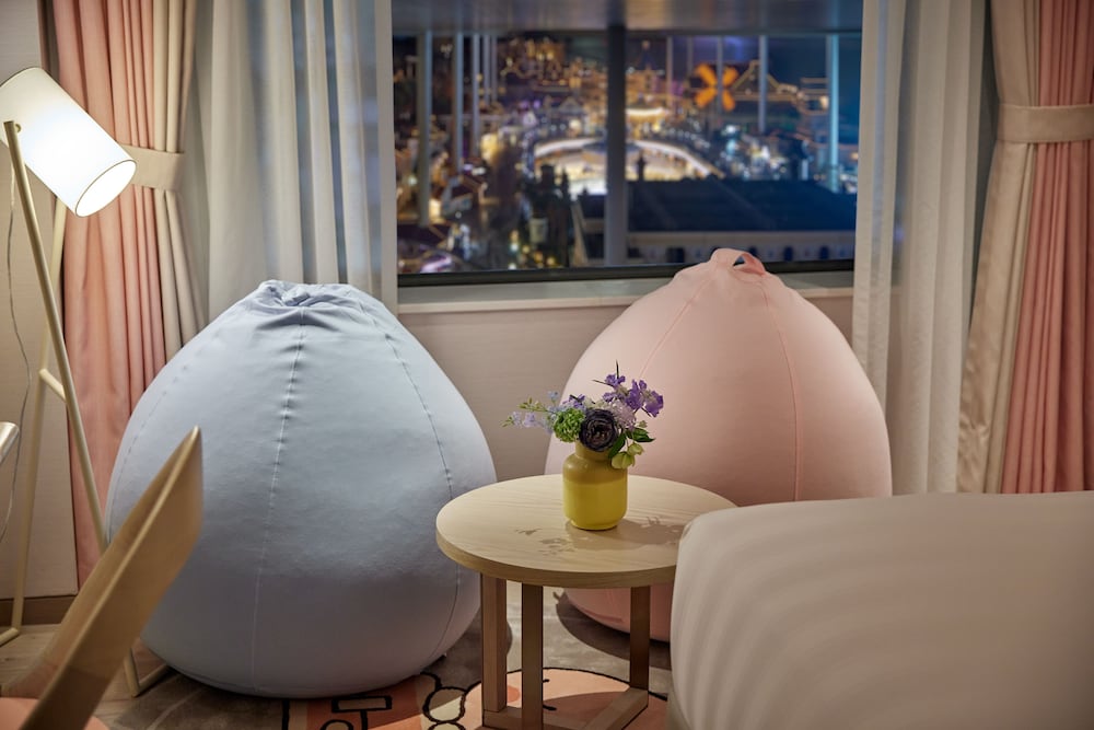 [Lotte World Daily Pass 3ticket] Character Kakao Friends Family Twin Room (World Adventure View)