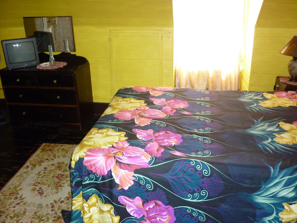 Double Room, 1 Double Bed, Non Smoking, Shared Bathroom