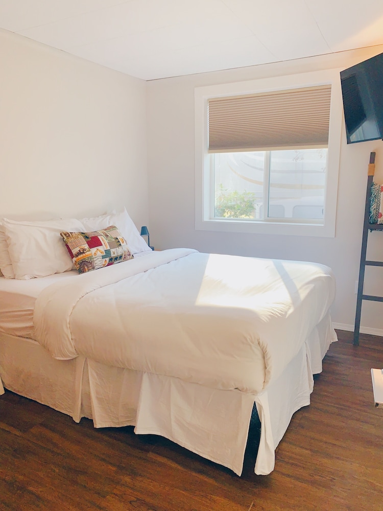 Cabin, 2 Queen Beds, Patio photo 1