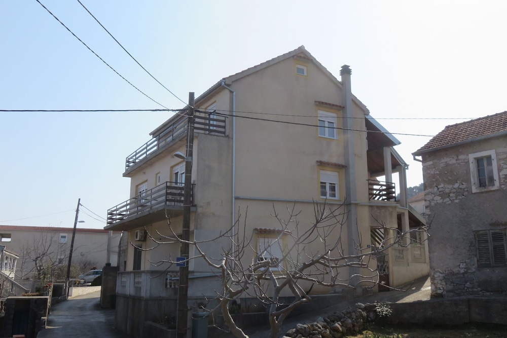 Apartment (Marin - 100m from the beach with park) photo 2