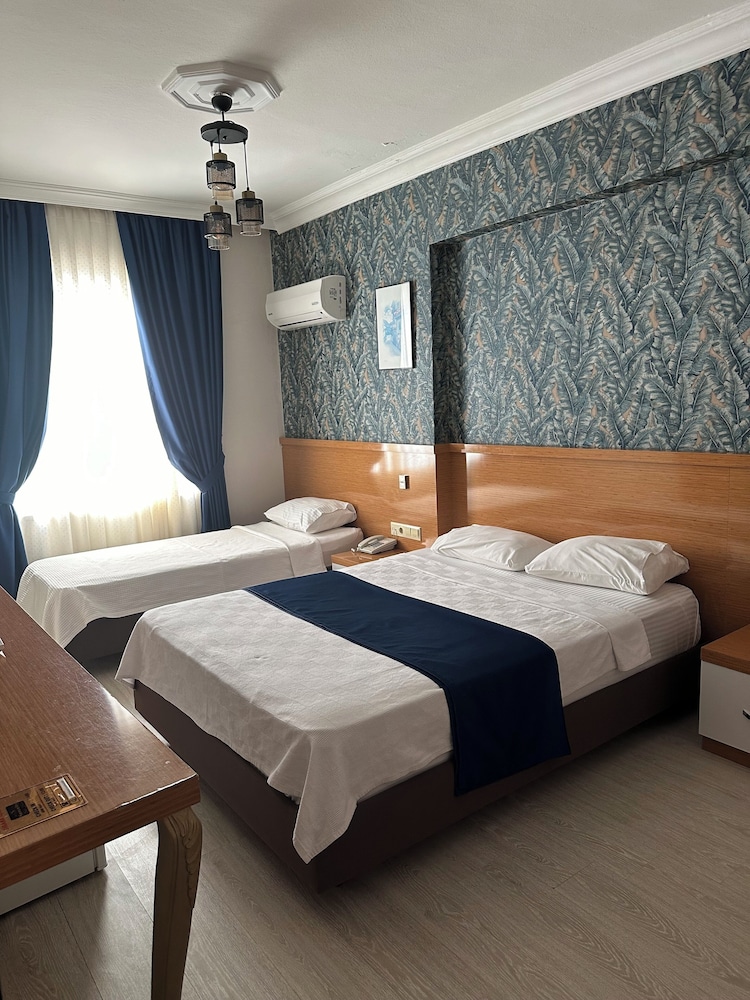 Comfort Triple Room photo 3