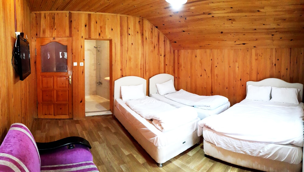 Economy Quadruple Room, Balcony photo 1