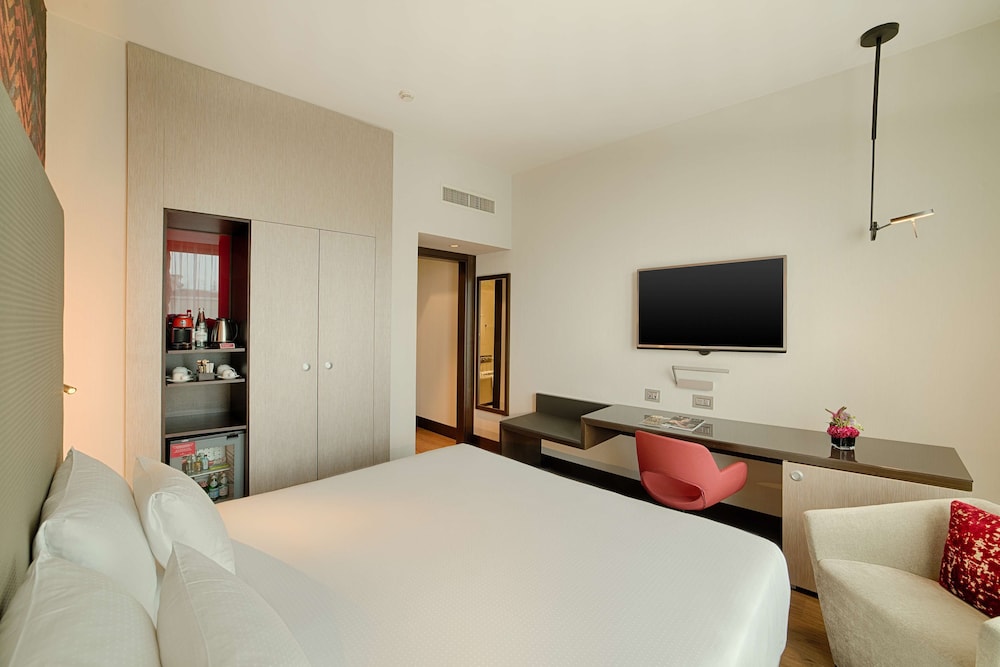 Family Room (Interconnecting 2AD+2CH)