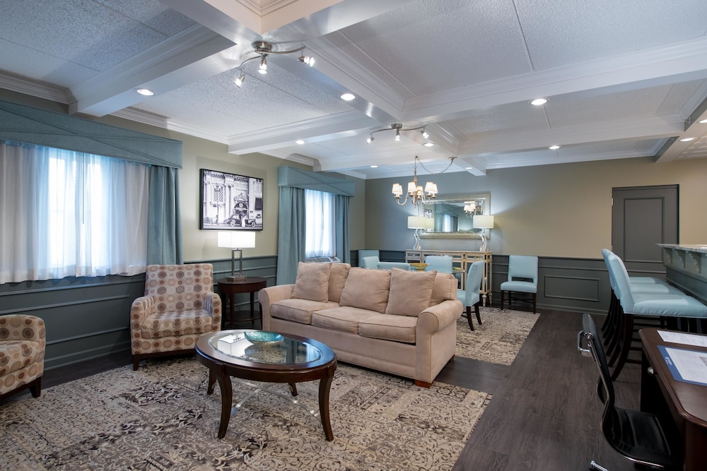 Suite, 1 King Bed, Non Smoking (With Sofabed) - Photo 1