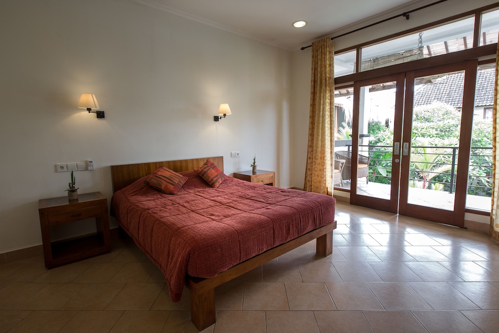 Standard Double Room, Pool View photo 2