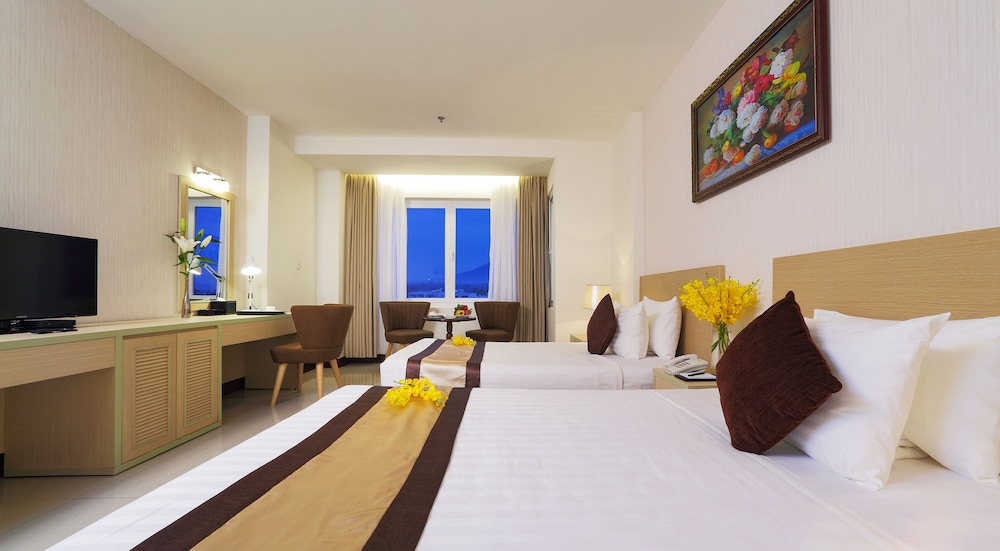 Deluxe Room, City View photo 1