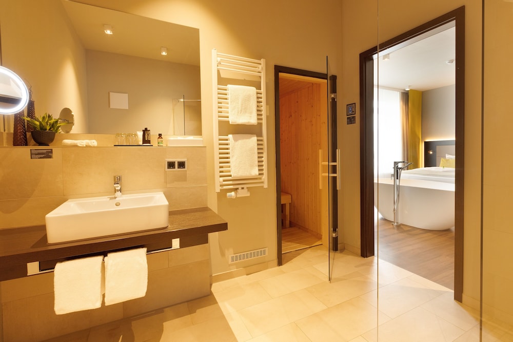 Junior Suite, Non Smoking photo 2
