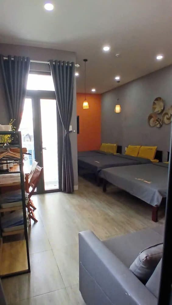 Family Triple Room, Balcony, City View photo 2