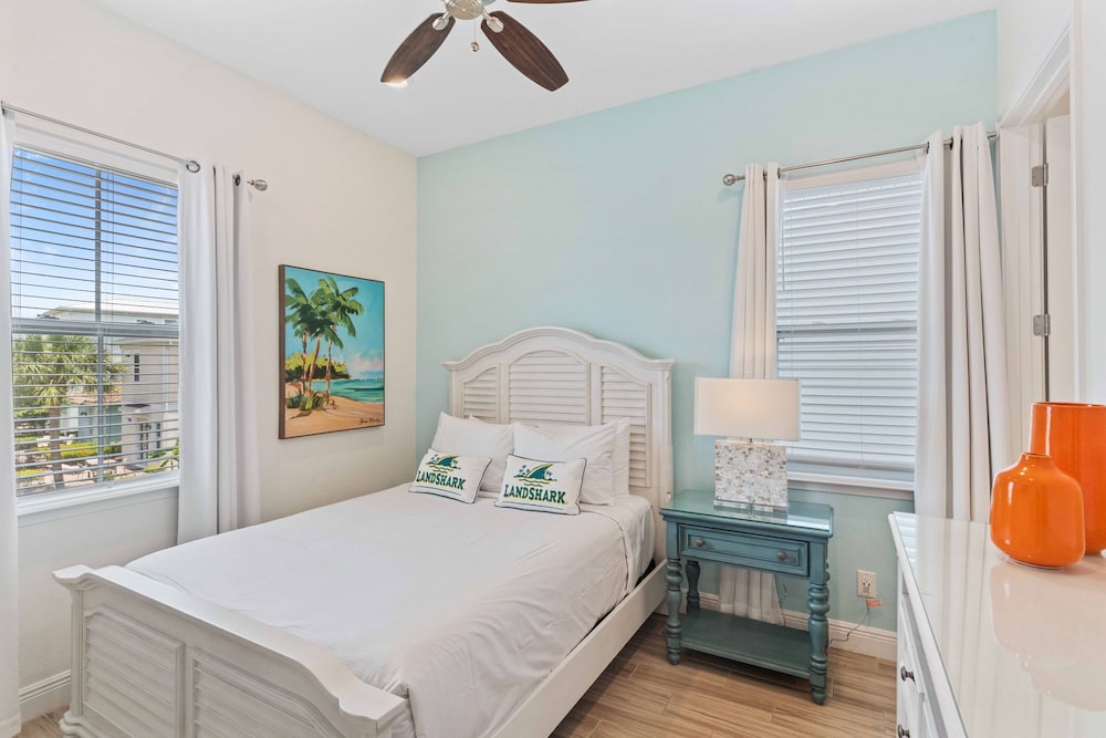 House (4 Bedrooms) - Photo 11