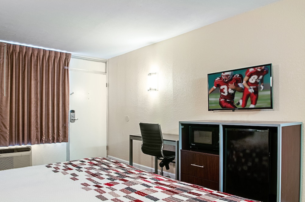 Superior Room, 1 King Bed, Non Smoking photo 3