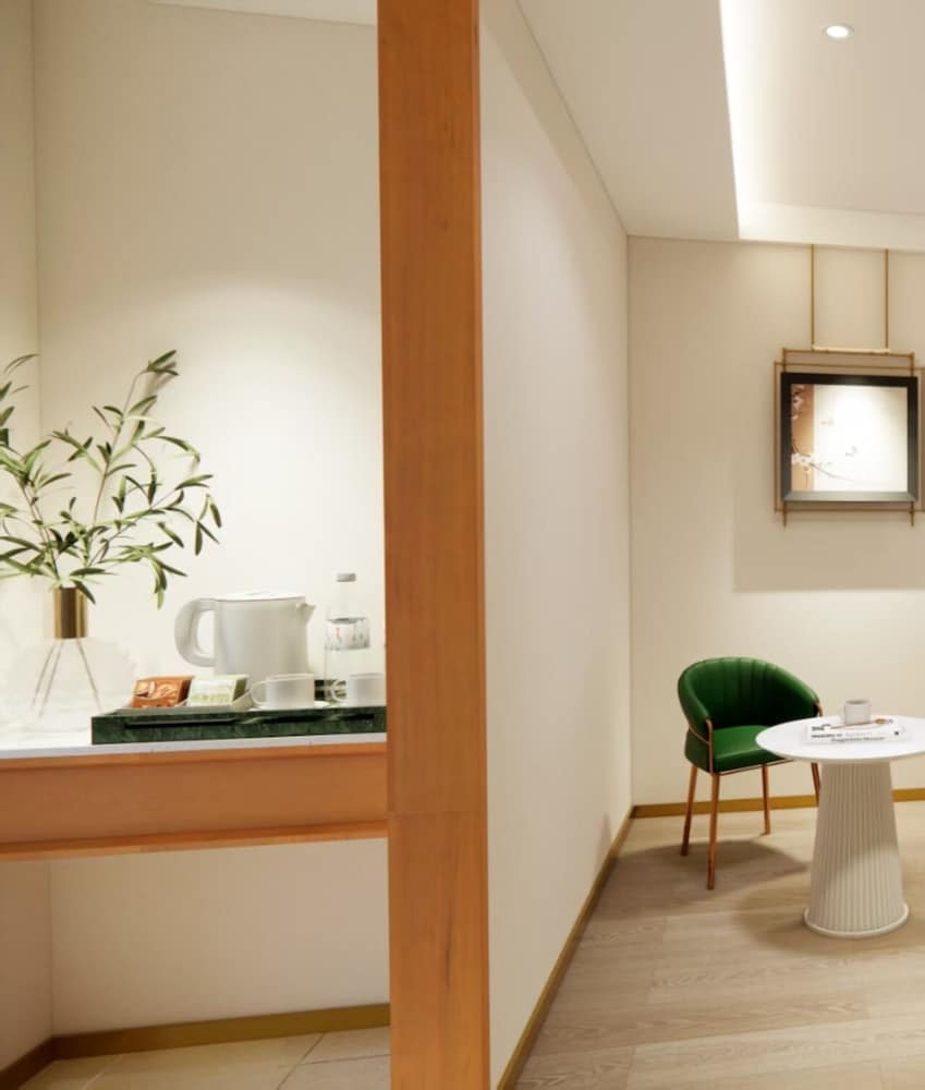 Basic Twin Room