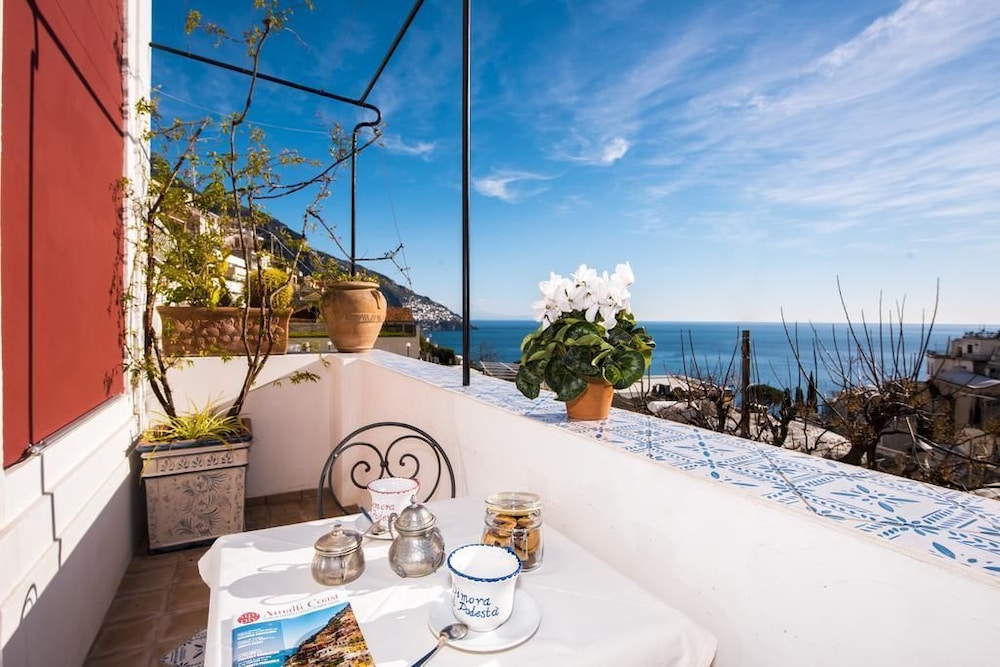Deluxe Room, 1 Bedroom, Balcony, Sea View photo 3