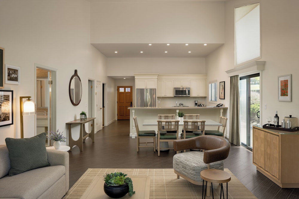 Premium Suite, Multiple Beds (Premium Oak Creek 2 Bedroom) - Photo 3
