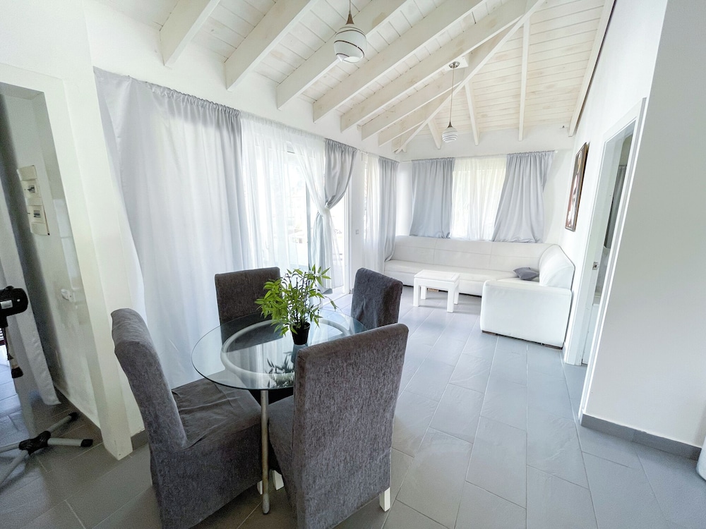 Comfort Apartment, Ocean View, Beachside