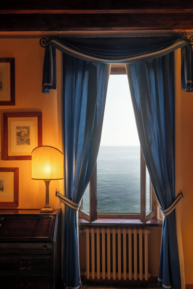 Deluxe Double Room, Lake View
