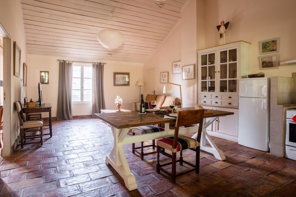 Deluxe Apartment (Argence)