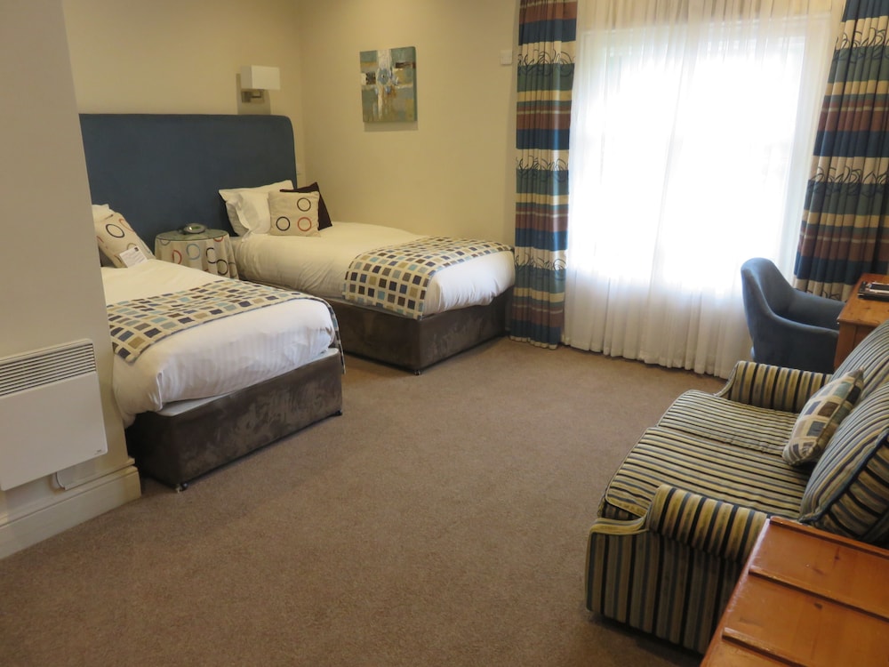 Classic Twin Room, 2 Twin Beds photo 1