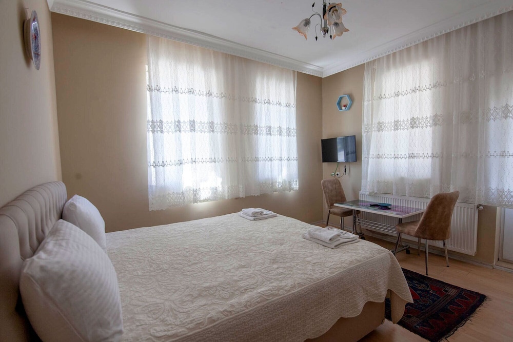 Double Room - Photo 1
