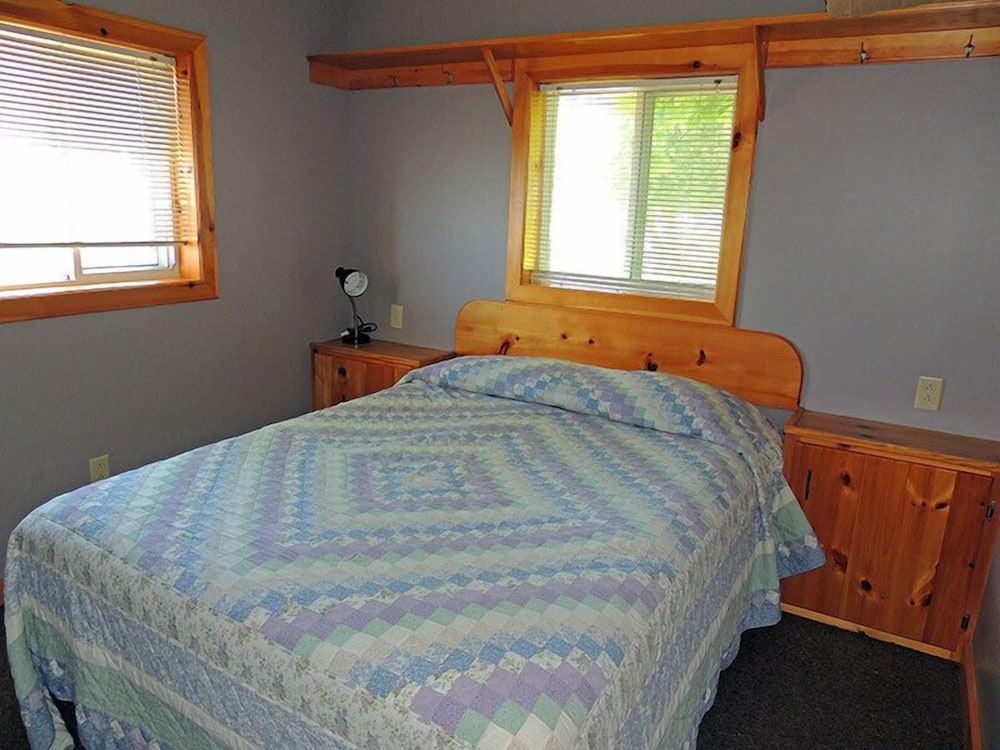 Cottage 11, 3 Bedrooms photo 3