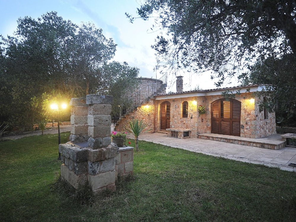 Villa photo 3