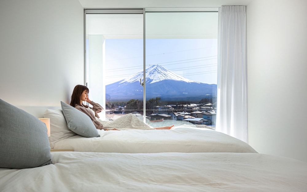 Superior Twin Room, Mount Fuji View 1st floor with Terrace - Photo 4